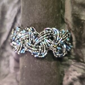 0500. NWOTs ~ Elegant ~ Black Beaded Bracelet ~ Iridecent ~ Sparkly